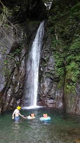 エビラ沢の滝で川遊び（夏休みの無料で遊べる穴場、道志川）2 